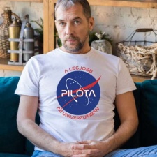  A legjobb pilóta az univerzumban-póló ajándéktárgy