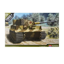 Academy Tiger I Late version tank műanyag modell makett