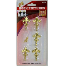  Arany színű fém akasztó 5db, szögekkel. Akasztó mérete: 25x45x10 mm dekorációs kellék