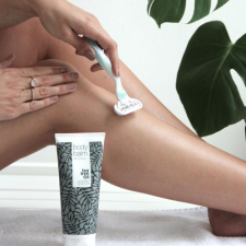 Australian Bodycare Tea Tree Oil After Shaving Body Balm borotválkozás utáni termék 200 ml nőknek after shave