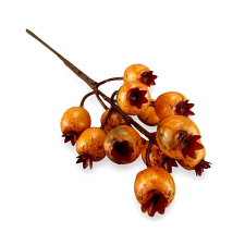  Barkócaberkenye, narancs. Bogyók mérete: 3x2 cm, hossza: 37 cm dekorációs kellék