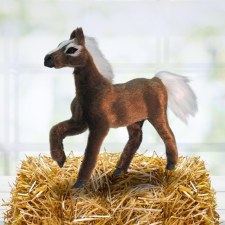  Barna ló prémium játékfigura