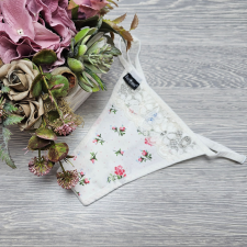  Barones állítható pántos tanga “virág mintás csipkés ecru” női alsó