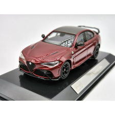 BBurago Alfa Romeo Giulia GTAM (2020) - vitrinnel -  Bburago - 1:43 makett