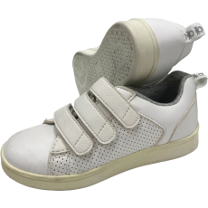 Benetton Fiú Tornacipő (EU 31)