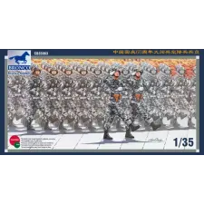  Bronco PLA Paratroops Soldier on National Day 1:35 (CB35063) makett