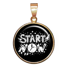 CARSTON Elegant Kezdd el most (Start Now) – medál lánccal vagy kulcstartóval medál