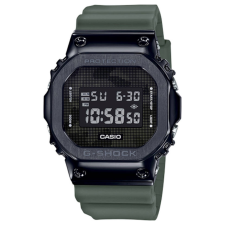 Casio GM-5600B karóra