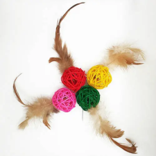 Comfy Bowly Molly Rattan - játék (rattan labda tollal) macskák részére (4cm) játék macskáknak