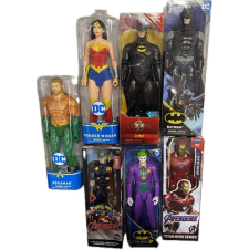 DC és Marvel szuperhős figurák többféle változatban játékfigura