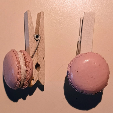 DD Mini csipeszek sütik, 4,5cm halvány rózsaszín macaron dekorációs kellék