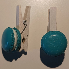 DD Mini csipeszek sütik, 4,5cm kék macaron dekorációs kellék