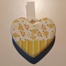 DD Mini csipeszek szívek, 4,5cm sárga dekorációs kellék