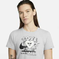 Default Nike póló Sportswear női