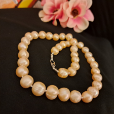  Édesvíz tenyésztett i gyöngy nyaklánc, meseszép. 1 cm-es ékszer szett