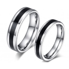 Ékszerkirály Férfi karikagyűrű, rozsdamentes acél, fekete csíkkal, 12-es méret gyűrű