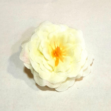  Fejvirág, sárgásfehér, mérete: kb. 4 cm dekorációs kellék