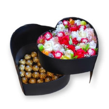 Fekete szív desszert doboz- piros szappanrózsával és ferrero rocher ajándéktárgy