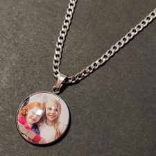  Fényképes medál (25 mm) rozsdamentes acél kubai nyaklánccal, ezüst szín (márkadobozzal) nyaklánc