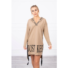 FiatalDivat Kapucnis ruha hosszabbított hátsó résszel modell 9161 cappuccino szín női ruha