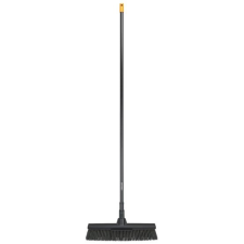 Fiskars Solid univerzális kültériseprű (L) nyéllel takarító és háztartási eszköz
