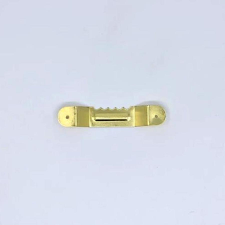  Fogazott képakasztó. Mérete: 4,2x0,6 cm dekorációs kellék