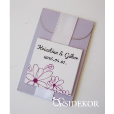  Fűszernövény/gyógynövény papírtasakban szalaggal díszítve dekorációs kellék