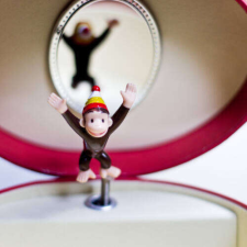 George Zenélő kincses doboz, ékszerdoboz - Majom a cirkuszban Curious George ékszerdoboz