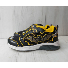 Geox világító zárt cipő C0054-32