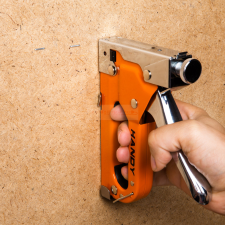Handy 10442 tűzőgép + kiszedő eszköz + 3 féle kapocs kézi tűzőkapocs szett tűzőgép