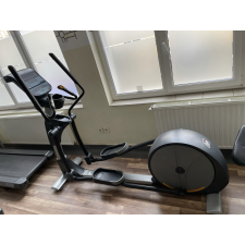 Impulse Fitness RE700 használt edzőtermi elliptikus tréner elliptikus tréner