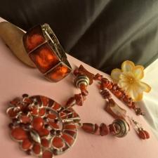  Iparművész Korall és tűzzománc  szett, nagy és egyedi nyaklánc