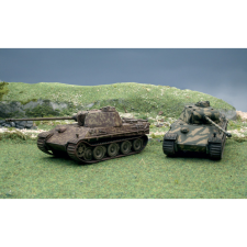 Italeri Párduc és Tigris tank műanyag modell (1:72) (MI-7504) autópálya és játékautó