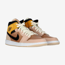 Jordan Nike Air Jordan 1 Mid SE WMNS - Bézs/Arany - 42.5