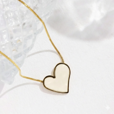 KÁRPÁTHY ékszer Aranyozott nyaklánc szív alakú medállal, fehér nyaklánc