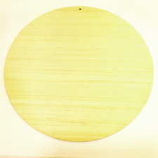  Kerek falap (eukaliptusz), egy lyukkal, átmérője 30 cm dekorációs kellék