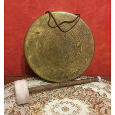 Kézzel készített 7 fémes mantrával díszített tibeti gong - 26 cm játékhangszer