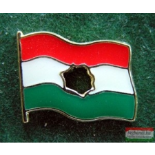  Kitűző - lyukas magyar zászló 17 mm kitűző