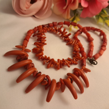  Korall gyöngysor  és karkötő ékszer szett