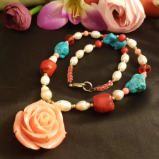  Korall, Türkinit és valódi gyöngy. nyaklánc