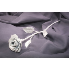  Kovácsoltvas rózsa – HÓFEHÉR ajándéktárgy