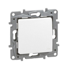 LEGRAND Niloé egypólusú nyomó 6A, NO-NC, fehér villanyszerelés