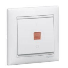 LEGRAND Valena 2 pólusú kapcsoló ellenőrzőfény fehér 10A villanyszerelés