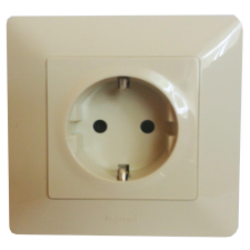 LEGRAND VALENALIFE 2P+F KOMPLETT DUGASZOLÓ ALJZAT GYERMEKVÉDELEMMEL ELEFÁNTCSO villanyszerelés