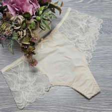 Lemila Magas derekú tanga csipkés szélű Test, XL női alsó