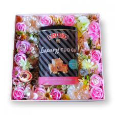 Luxury BoxEnjoy - óriás kocka box - Baileys Luxury Fudge ajándéktasak