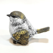 Madár, hamvas. Mérete: 6,5x4,5x3,5 cm dekorációs kellék