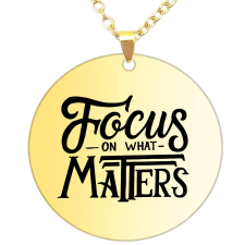 MariaKing Focus on what matters medál lánccal, választható több formában és színben nyaklánc
