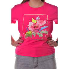 MB Collection női póló - Pink színű, laza, pamut női póló, elején színes virágmintával, arany színű felirattal és díszítéssel M25-1-WPO-5576/T097