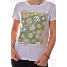 MB Collection női póló - Stílusos, laza fazonú, elől nyomott khaki színű háttérben, fehér-arany-khaki virágmintával díszített M25-1-250203-16/T013